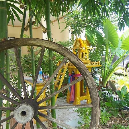 Phuket Airport Overnight Hotel Nai Yang Beach Exterior foto