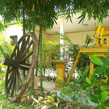 Phuket Airport Overnight Hotel Nai Yang Beach Exterior foto