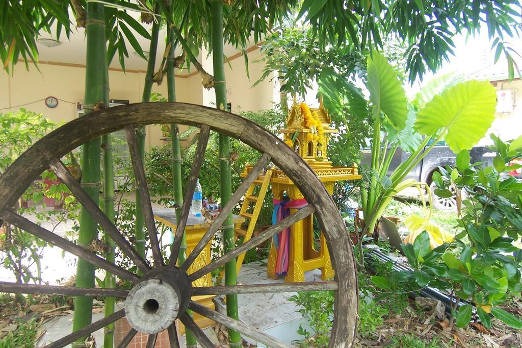 Phuket Airport Overnight Hotel Nai Yang Exterior foto